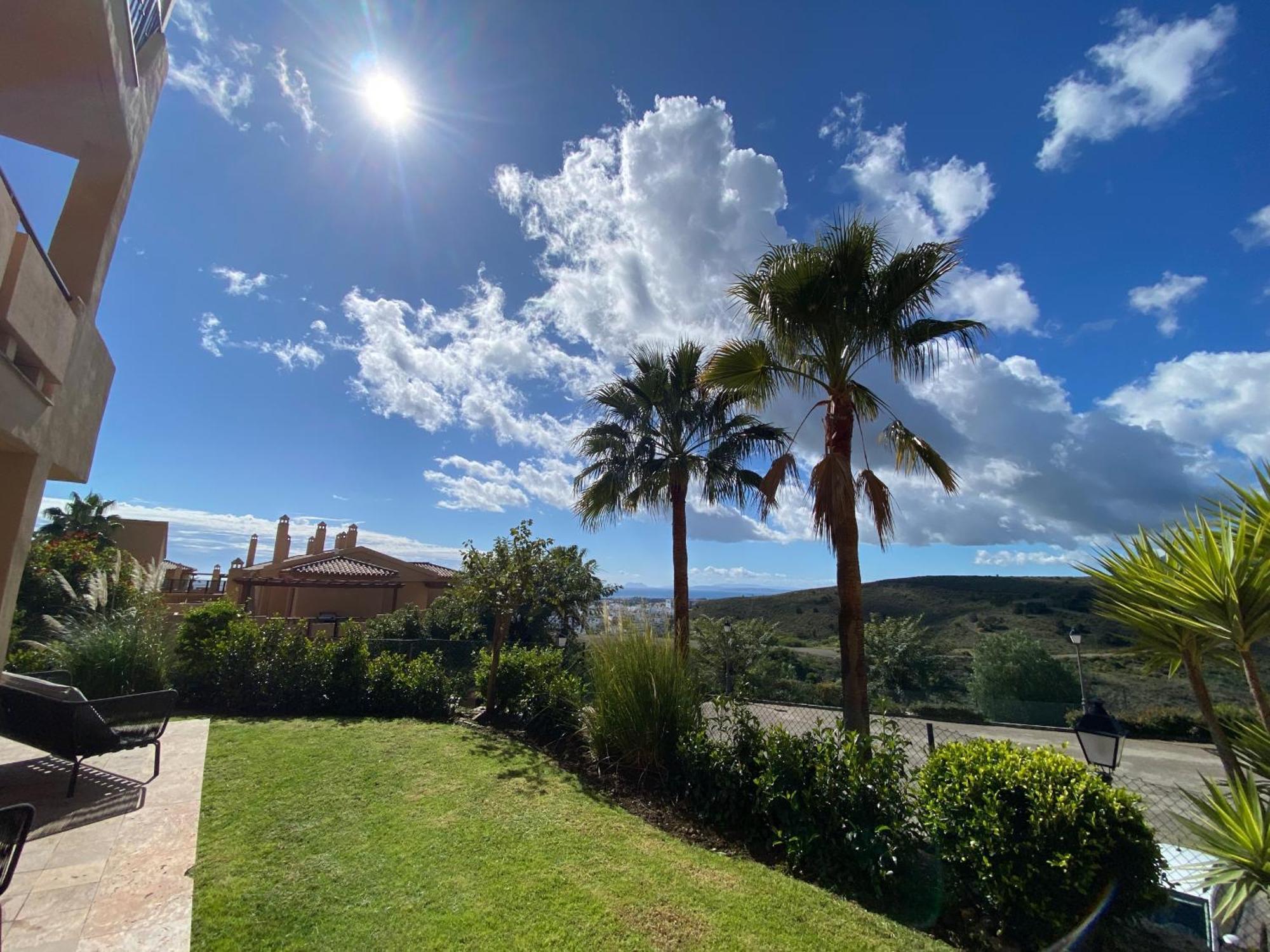 Bright 3-bedroom With Sunset Views Apartamento